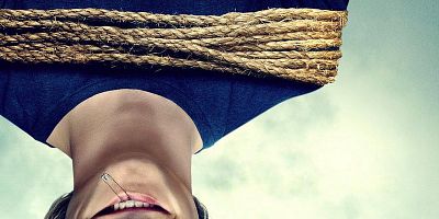 Cartel de Murdoc + Helman + Hit