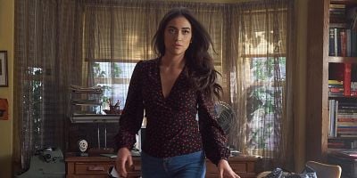 Cartel de Living with the Enemy