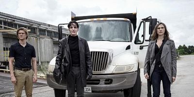 Cartel de Murdoc + MacGyver + Murdoc