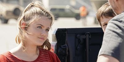 Cartel de Hold What You Got