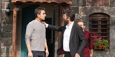 Cartel de Sen Anlat Karadeniz 28.Bölüm