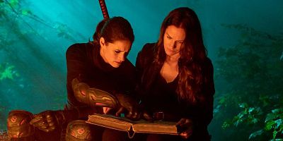 Cartel de Crooked Steps