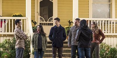 Cartel de Elseworlds, Part 1