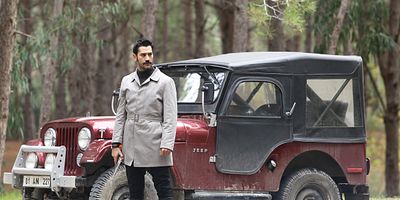 Cartel de Bir Zamankar Çukurova 15.Bölüm