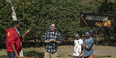 Cartel de Wilds of Valley Glen