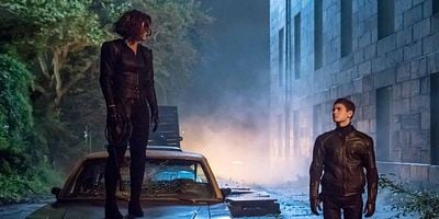 Cartel de Penguin, Our Hero