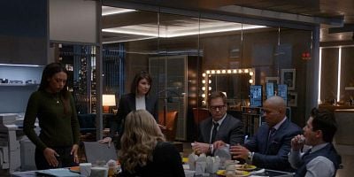 Cartel de Leave It All Behind