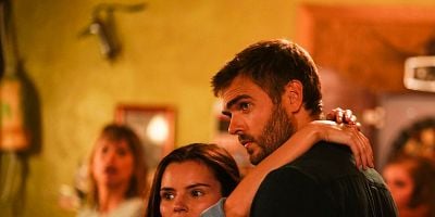 Cartel de Oil & Water