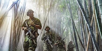 Cartel de Dirt, Dirt, Gucci