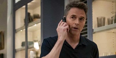 Cartel de Carrying the Gold