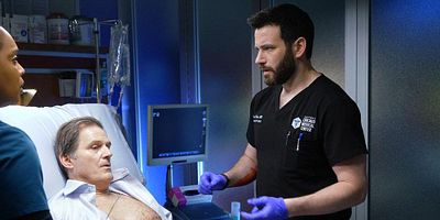 Cartel de Never Let You Go