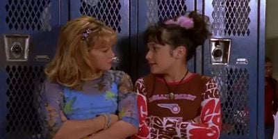 Cartel de Between a Rock and a Bra Place