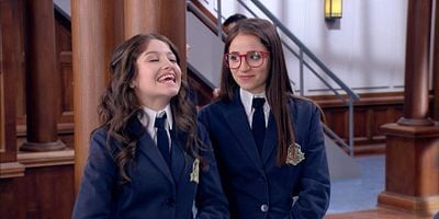 Cartel de Un segredo que guardar, sobre ruedas