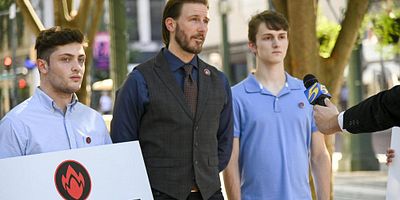 Cartel de Fire in a Crowded Theater