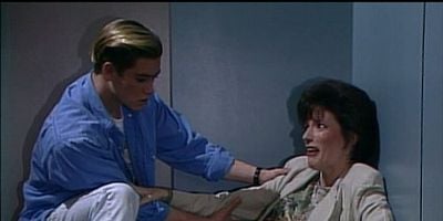 Cartel de Earthquake