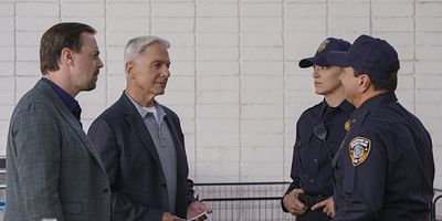 Cartel de Institutionalized