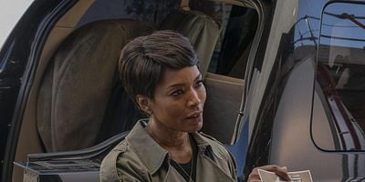 Cartel de Athena Begins