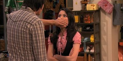 Cartel de Haciendo femenina a Sam