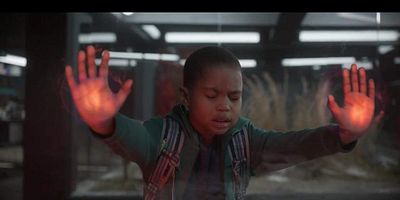 Cartel de Issue #104: Welcome to BIONA. Hope You Survive the Experience