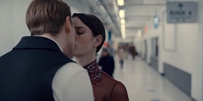 Cartel de Healing Times May Vary