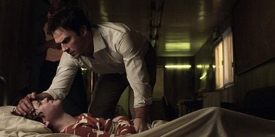 Cartel de Cold Cold Ground