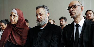 Cartel de Chapter 10: A Shaft Into a Dark Tunnel