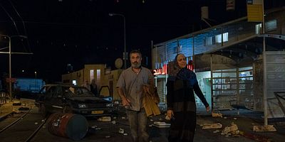 Cartel de Chapter 3: Two Packs of Red Next