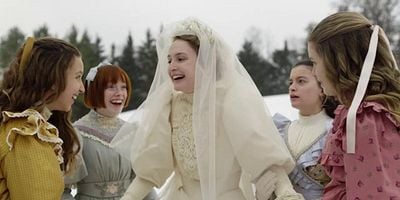 Cartel de Struggling Against the Perception of Facts