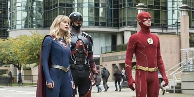 Cartel de Crisis on Infinite Earths - Hour Five