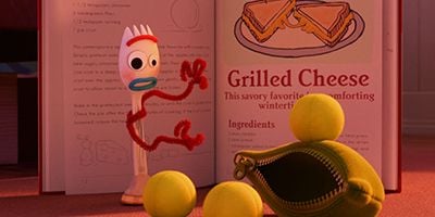 Cartel de What is Reading?