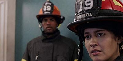 Cartel de Home To Hold Onto