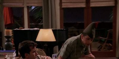 Cartel de Gire a la izquierda en Sunset y siga hasta ver las puertas del infierno