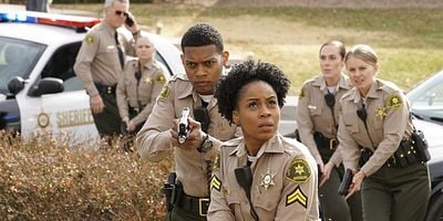 Cartel de 10-8 Entitlements