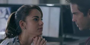 Cartel de Primera baja