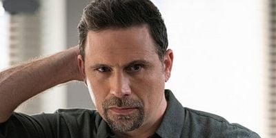 Cartel de Emotional Rescue