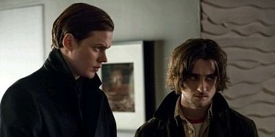 Cartel de A Place to Fall