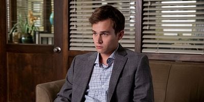 Cartel de College Interview