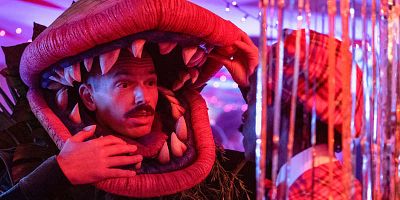 Cartel de Who Are You Supposed To Be ?