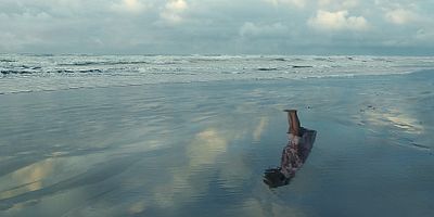 Cartel de Somebody Knows