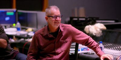 Cartel de The World Awaits