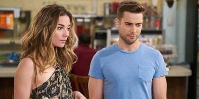 Cartel de Start Spreading the News