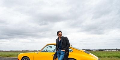 Cartel de Dos au mur