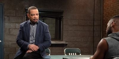 Cartel de Guardians And Gladiators