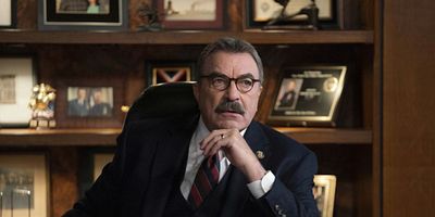 Cartel de Triumph Over Trauma