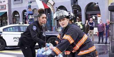 Cartel de Everyone and Their Brother