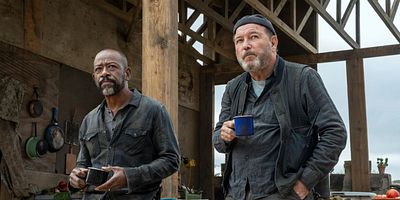 Cartel de The Holding