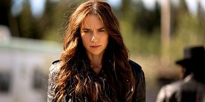 Cartel de Better Dig Two