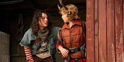 Cartel de Stranger Danger on a Train