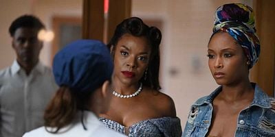 Cartel de Fathers, Daughters, Sisters