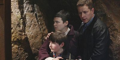 Cartel de Y recto hasta el amanecer